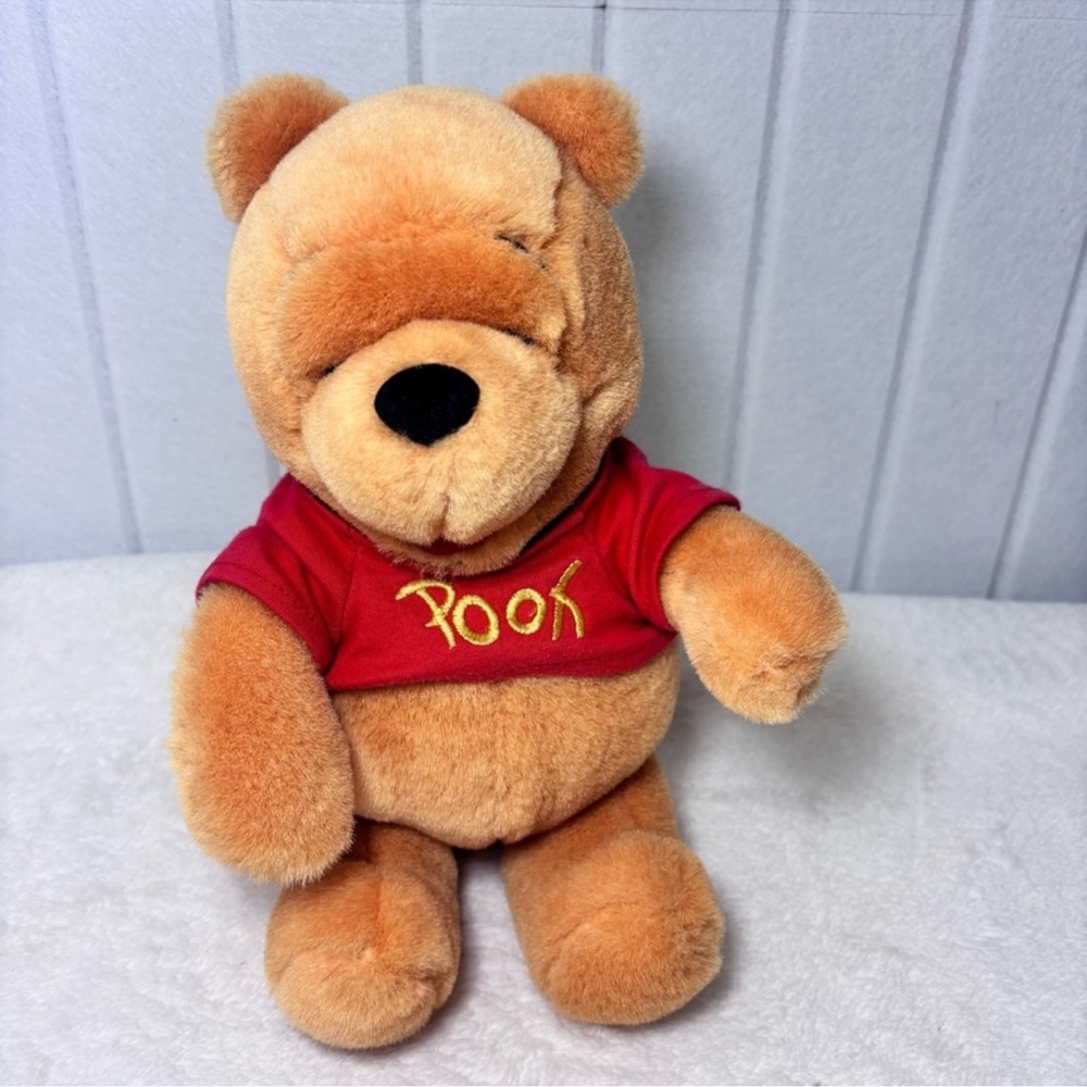 Disney Winnie the Pooh vintage‎ Retro Stuffed Animal Red and Tan